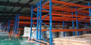 泰安新材料客户采购一整套仓储货架